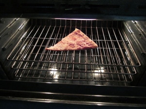 how to Reheat Pizza In Oven