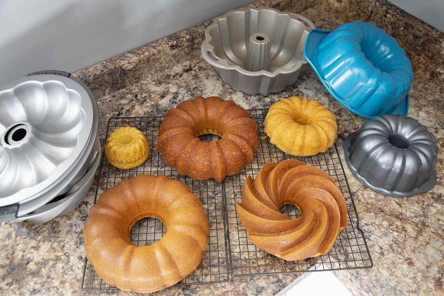 Bundt_Pans_54-77489df7c0cb4f53bb902e3f203d9175