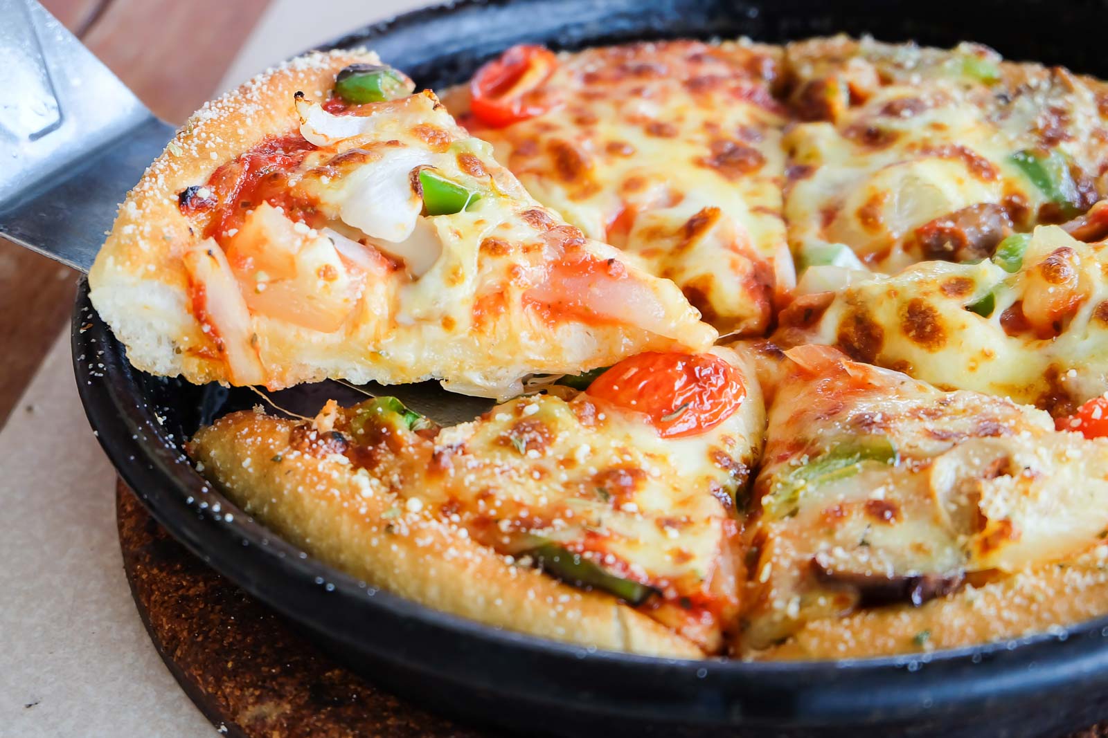Homemade_Pan_Pizza_with_Perfectly_Crispy_Crust-1